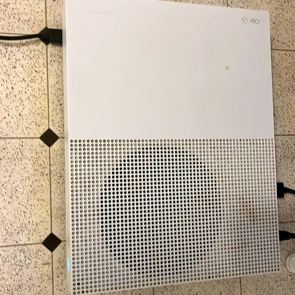 Xbox one S (All Digital)